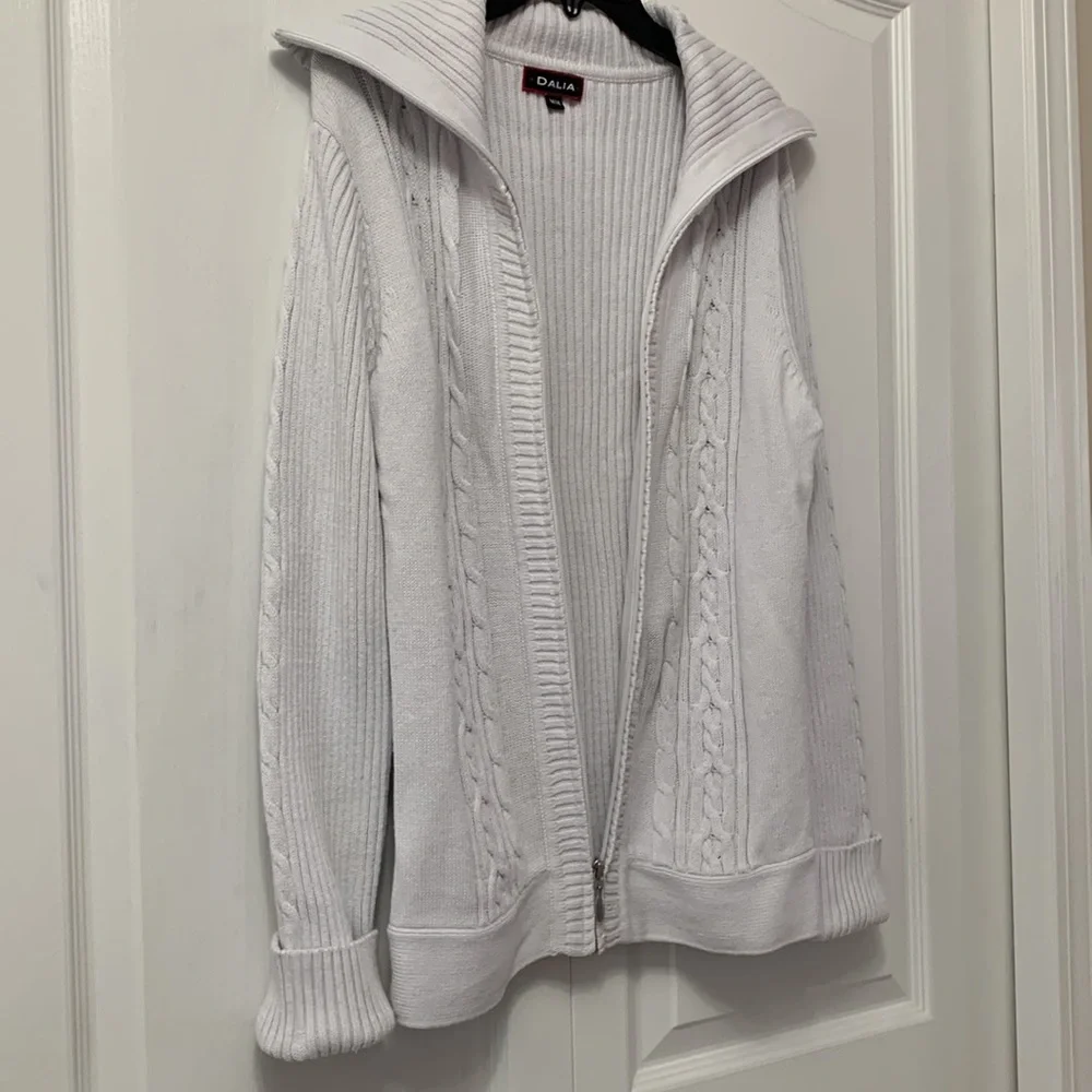 Dalia Collection ladies zip up Sweater - Picture 6 of 13